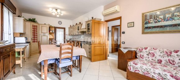 3 rooms Villa in Casalgrande, Italy No. 83101 5