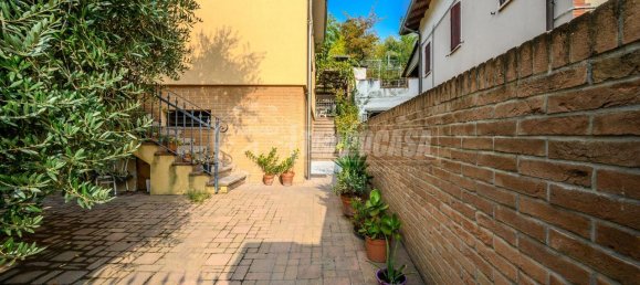 3 rooms Villa in Casalgrande, Italy No. 83101 18