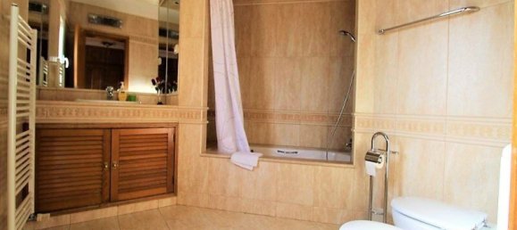 4 bedrooms Villa in Guia, Portugal No. 131004 6