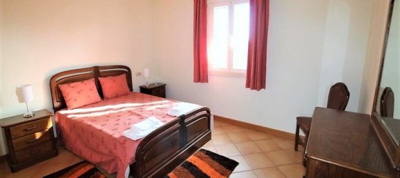 4 bedrooms Villa in Guia, Portugal No. 131004 7