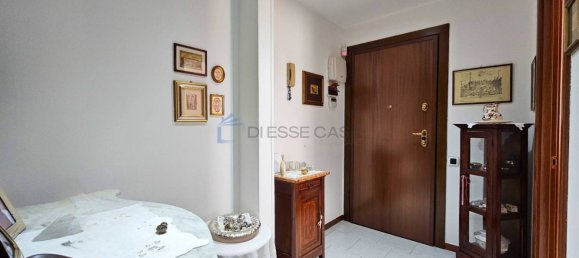 Apartamento de 2 dormitorios en Limbiate, Italy No. 344388 29