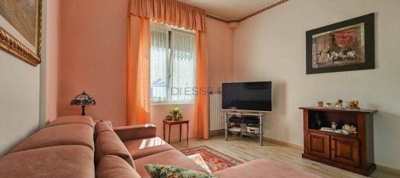 Apartamento de 2 dormitorios en Limbiate, Italy No. 344388 2