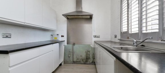 2 bedrooms Bungalow in Kenley, United Kingdom No. 8040 3