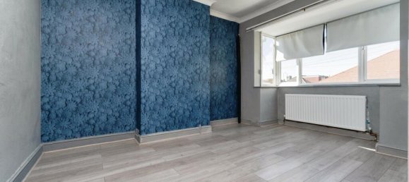 2 bedrooms Bungalow in Kenley, United Kingdom No. 8040 15