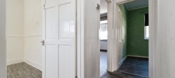 2 bedrooms Bungalow in Kenley, United Kingdom No. 8040 8