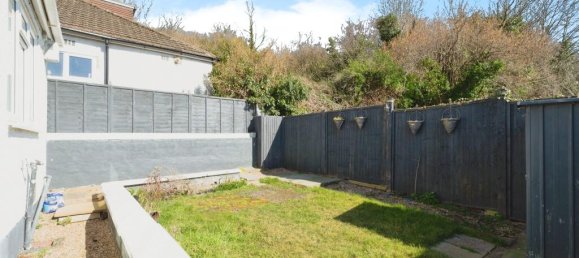 2 bedrooms Bungalow in Kenley, United Kingdom No. 8040 17