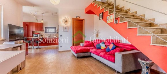 Дом с 5 комнатами в Помеция, Италия № 36784 33