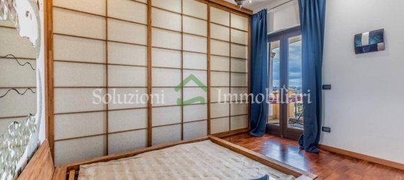 Дом с 5 комнатами в Помеция, Италия № 36784 12