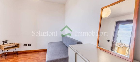 Дом с 5 комнатами в Помеция, Италия № 36784 14