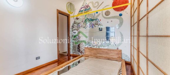 Дом с 5 комнатами в Помеция, Италия № 36784 10