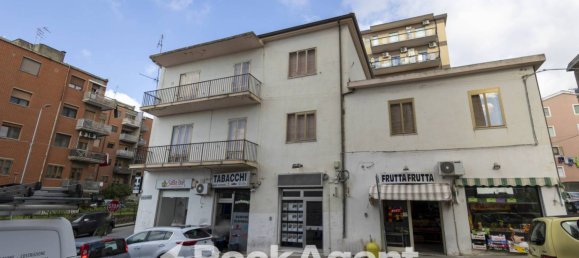 2 rooms Commercial property in Catanzaro, Italy No. 293789 9