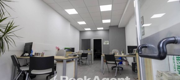 2 rooms Commercial property in Catanzaro, Italy No. 293789 8