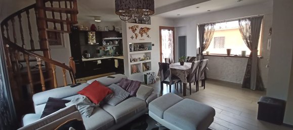 3 bedrooms Duplex in Ciampino, Italy No. 325369 2