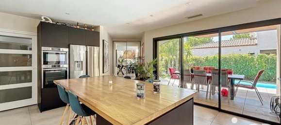 Villa de 4 dormitorios en Pyrenees-Orientales, France No. 282991 10