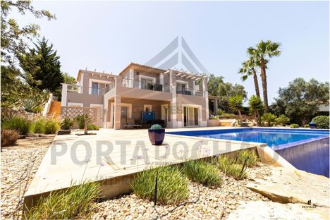 Casa de 3 dormitorios en Lagoa, Portugal No. 153584