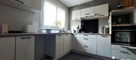 3 bedrooms House in Mulsanne, France No. 299193 3