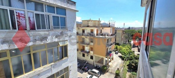 Apartamento de 3 habitaciónes en Salerno, Italy No. 342637 4