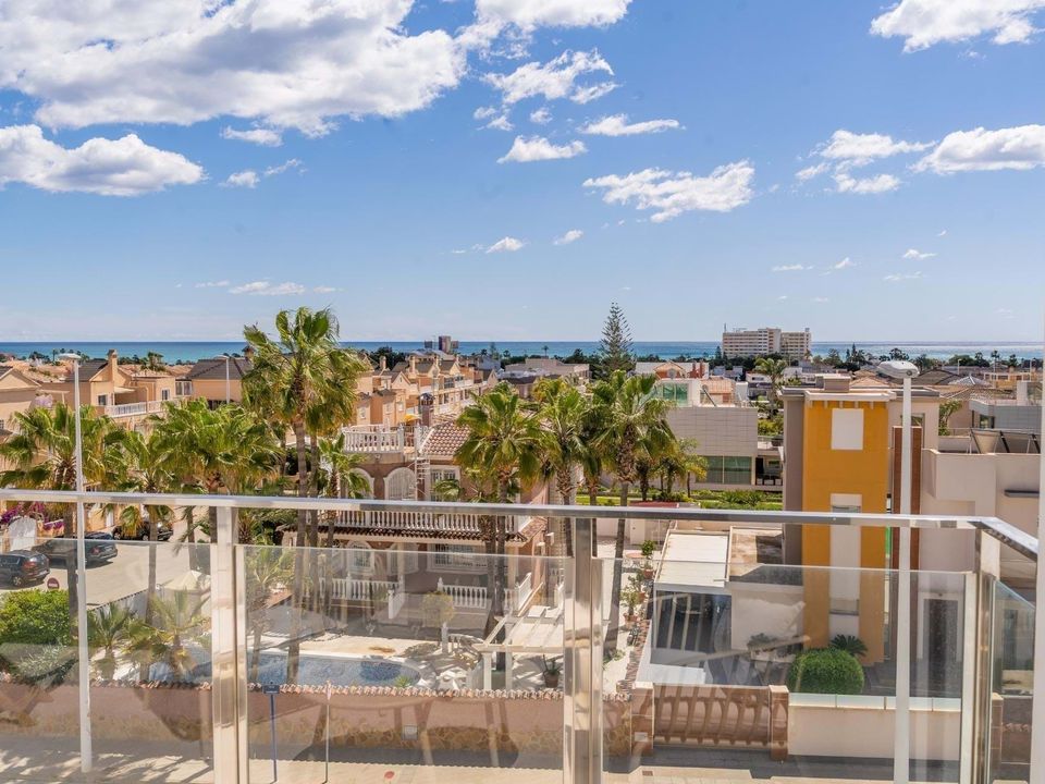 Квартира с 2 спальнями в Аликанте, Испания № 225632