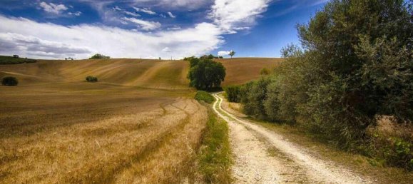 3 bedrooms Villa in Penne, Italy No. 260813 29