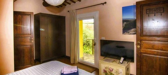 3 bedrooms Villa in Penne, Italy No. 260813 25