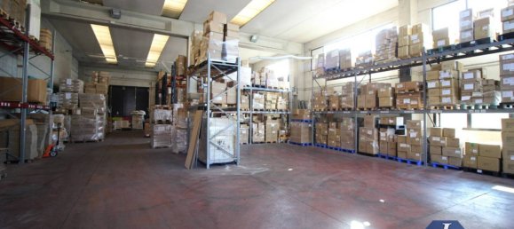 Almacén de 5 habitaciónes en Pogliano Milanese, Italy No. 91289 16