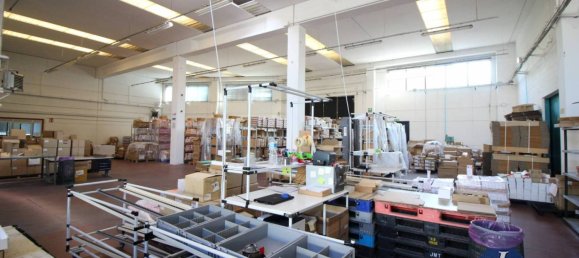 Almacén de 5 habitaciónes en Pogliano Milanese, Italy No. 91289 14