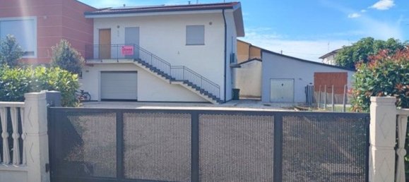 5-Zimmer Wohnung in Bondeno, Italy, Nr. 294927 2