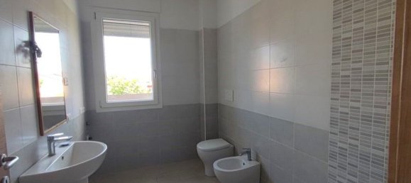 5-Zimmer Wohnung in Bondeno, Italy, Nr. 294927 23