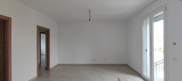 5-Zimmer Wohnung in Bondeno, Italy, Nr. 294927 10