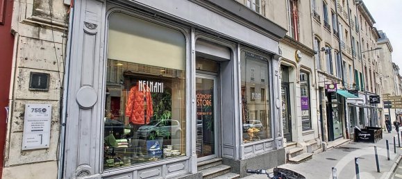 75m² Commercial property in Nancy, France No. 226935 2