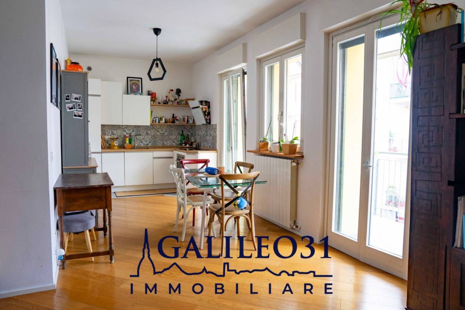 Квартира с 2 спальнями в Турин, Италия № 276417