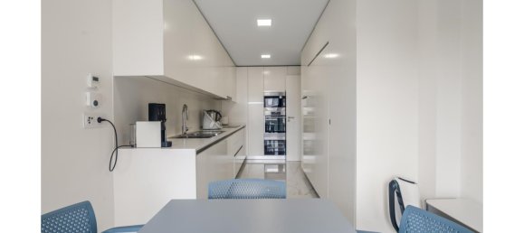 3 bedrooms Apartment in Porto Salvo, Portugal No. 241913 7