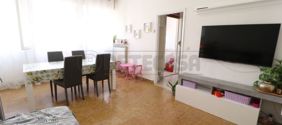 3 bedrooms Apartment in Bondeno, Italy No. 330145 5