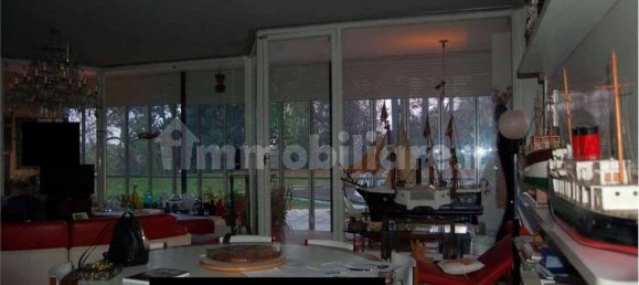 Apartamento de 4 dormitorios en Albizzate, Italy No. 280717 7