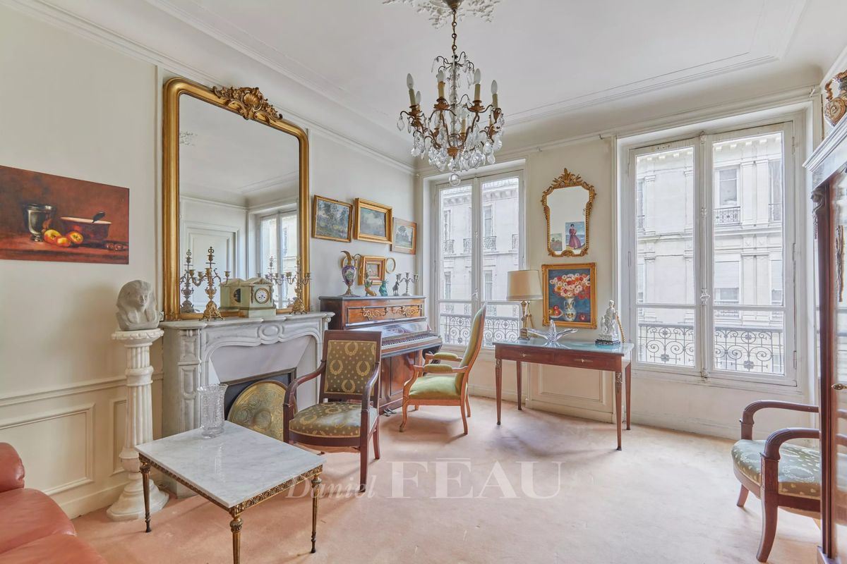 2 bedrooms Apartment in Paris, France No. 187593