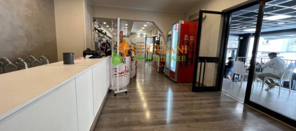 1 room Commercial property in Campobasso, Italy No. 122423 3