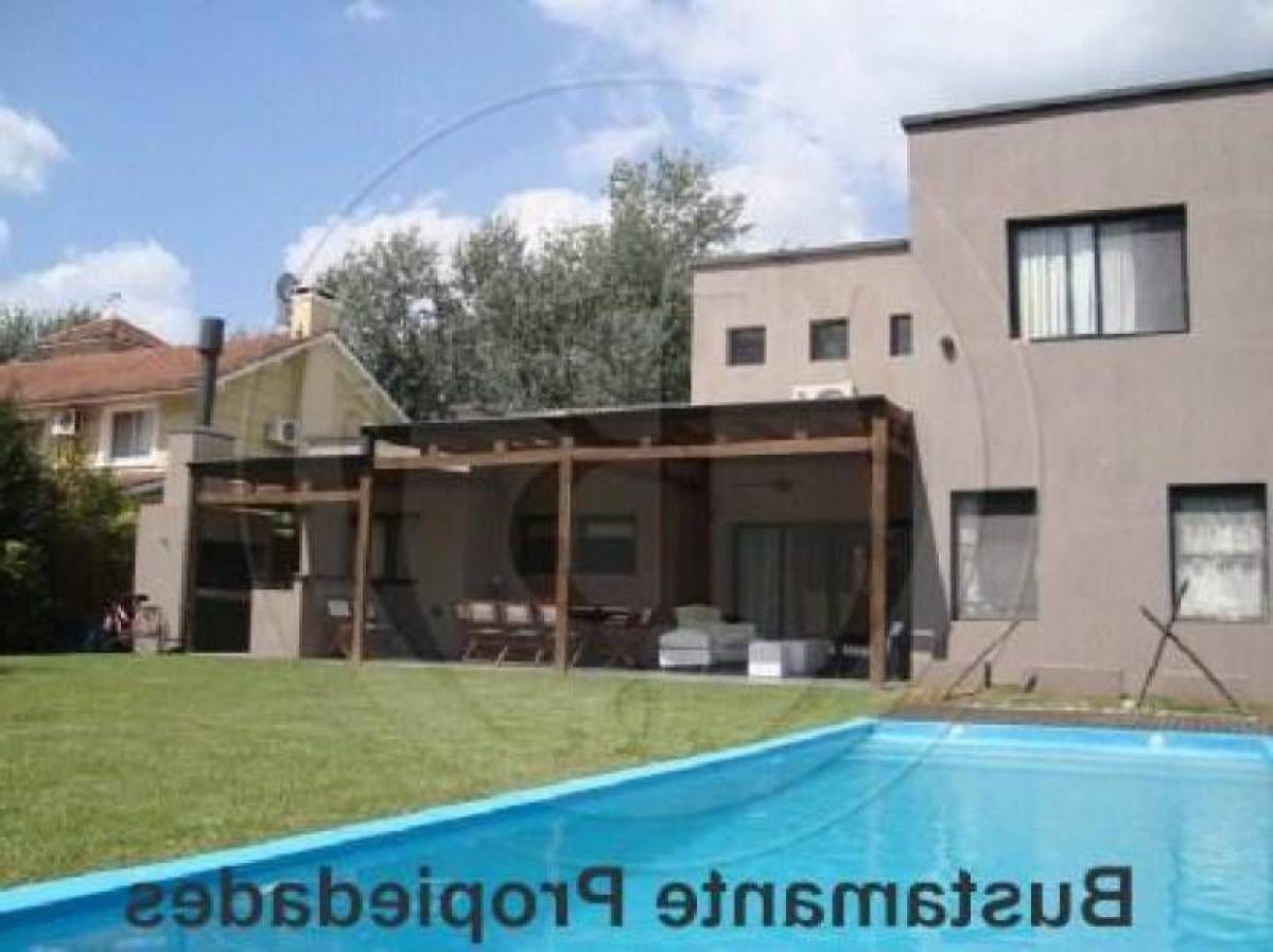 3 bedrooms House in Pilar, Argentina No. 77149