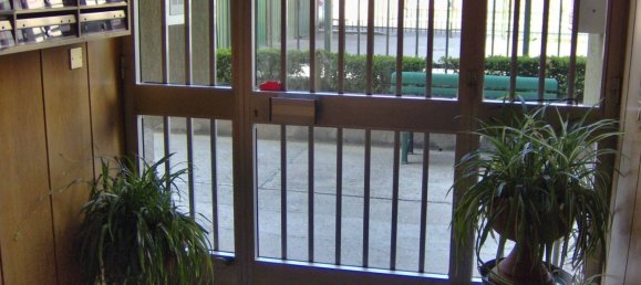 2-salle Appartement à San Donato Milanese, Italy No. 255225 10