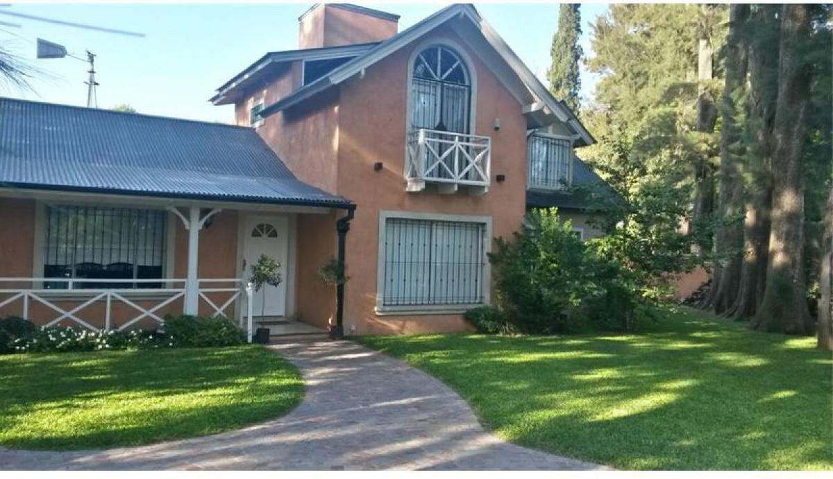 3 bedrooms Farm in Marcos Paz, Argentina No. 43401