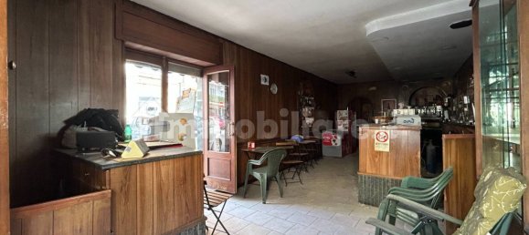 2-Zimmer Gewerbliche Immobilie in Naples, Italy, Nr. 270449 8