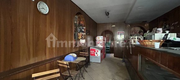 2-Zimmer Gewerbliche Immobilie in Naples, Italy, Nr. 270449 10