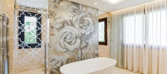 5 Schlafzimmer Villa in Marbella, Spain, Nr. 115124 23