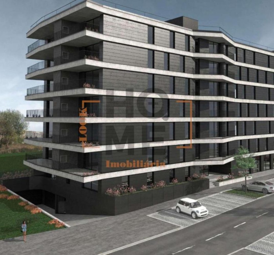 3 bedrooms Apartment in Porto, Portugal No. 5255