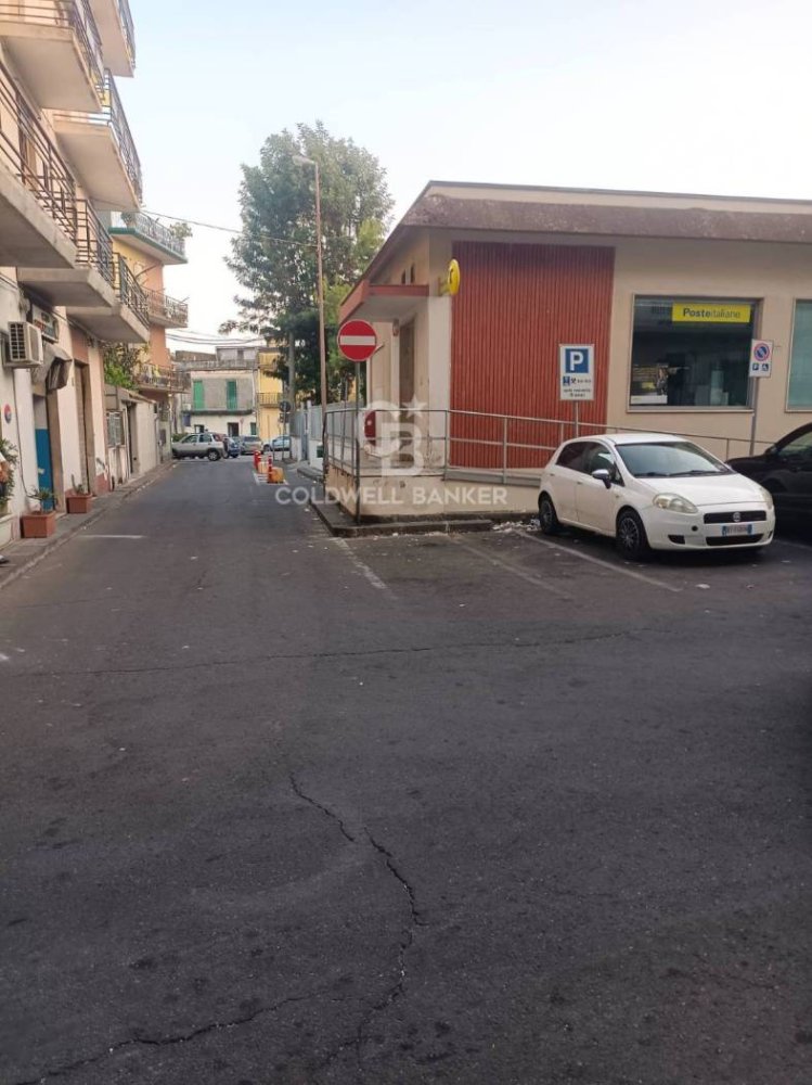 1 room Commercial property in Aci Catena, Italy No. 375199