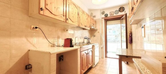 3 bedrooms Apartment in Rome, Italy No. 358357 10