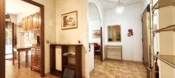 3 bedrooms Apartment in Rome, Italy No. 358357 6