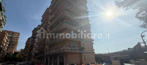 Apartamento T4 em Naples, Italy N.º 196731 3