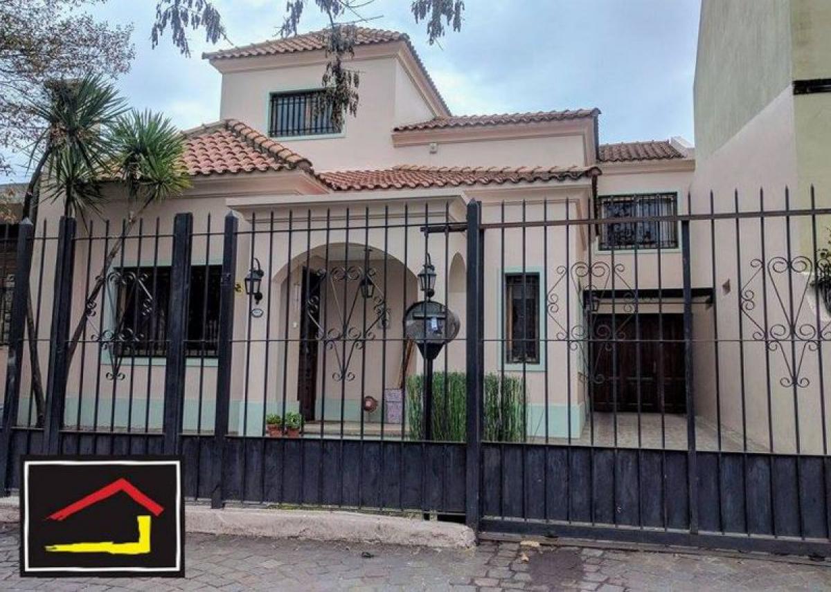 4 غرف نوم منزل في Moron, Argentina رقم 21508