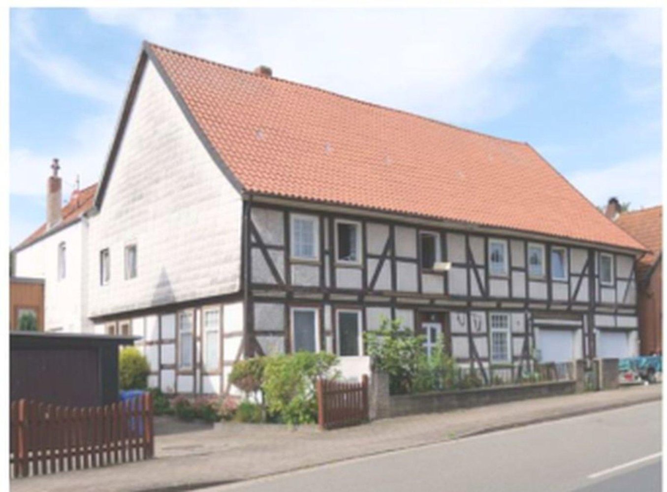 Дом с 9 комнатами в Hildesheim, Германия № 258029