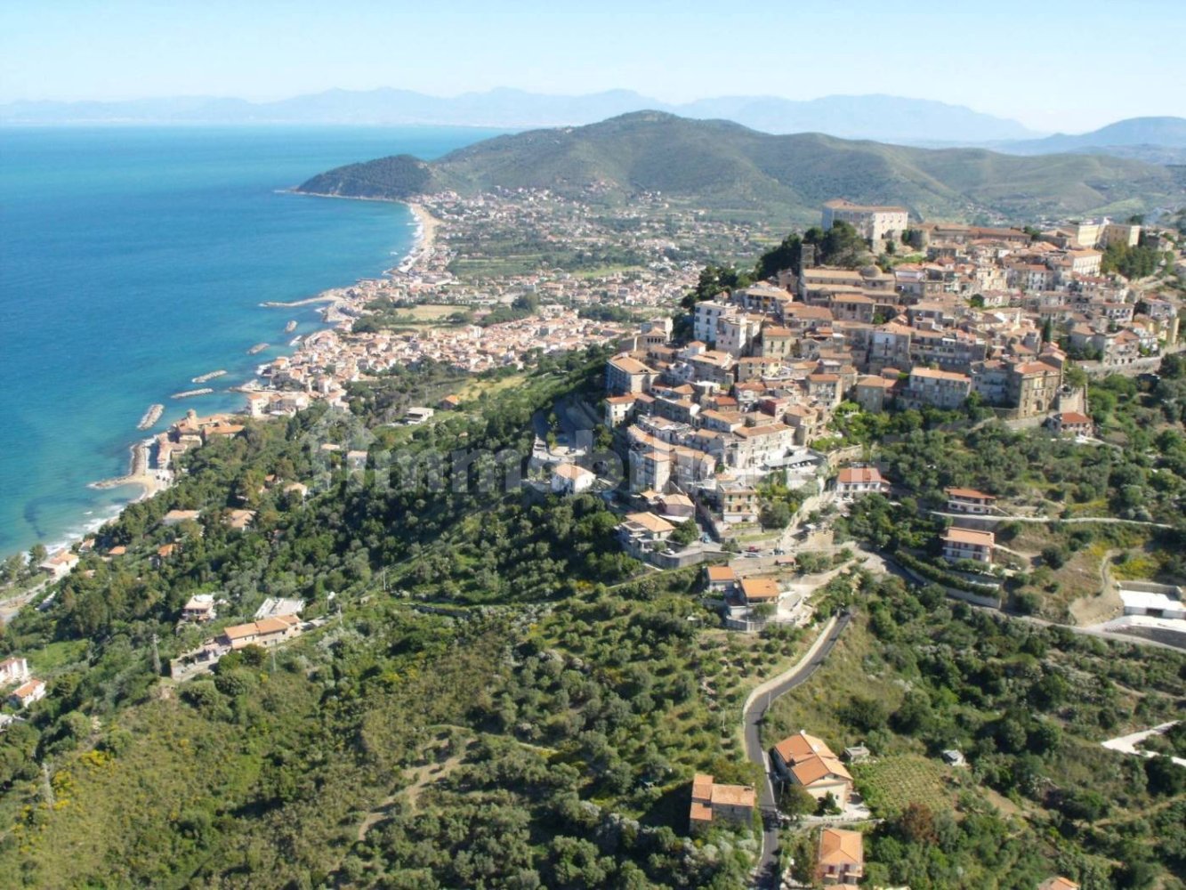  عقار تجاري في Castellabate, Italy 220متر مربع رقم 10885